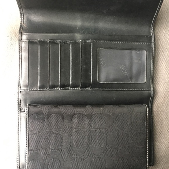 Coach Wallet - Picture 4 of 7